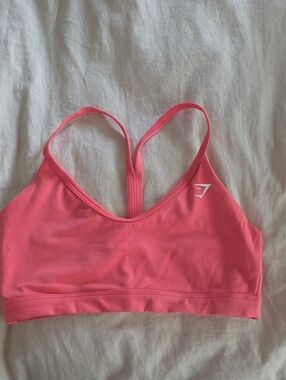 Gymshark V Neck Training Sports Bra - Pink